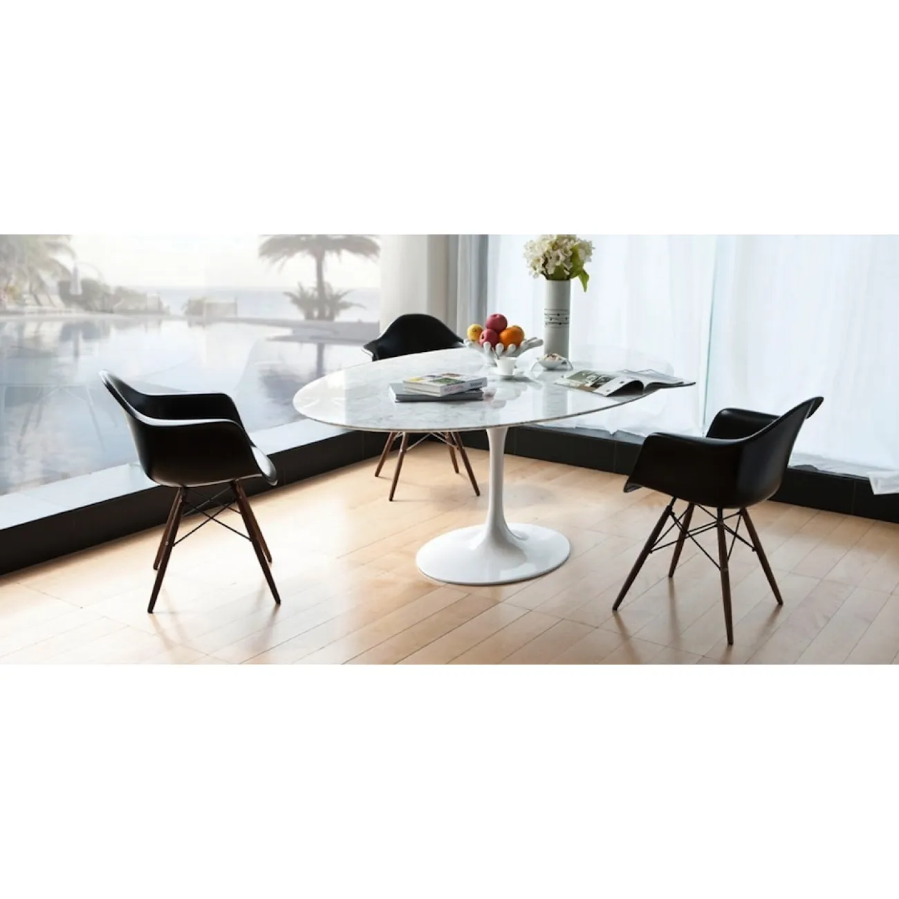 Стул Eames DAW designed by Charles and Ray Eames		 in 1948 от LaLume