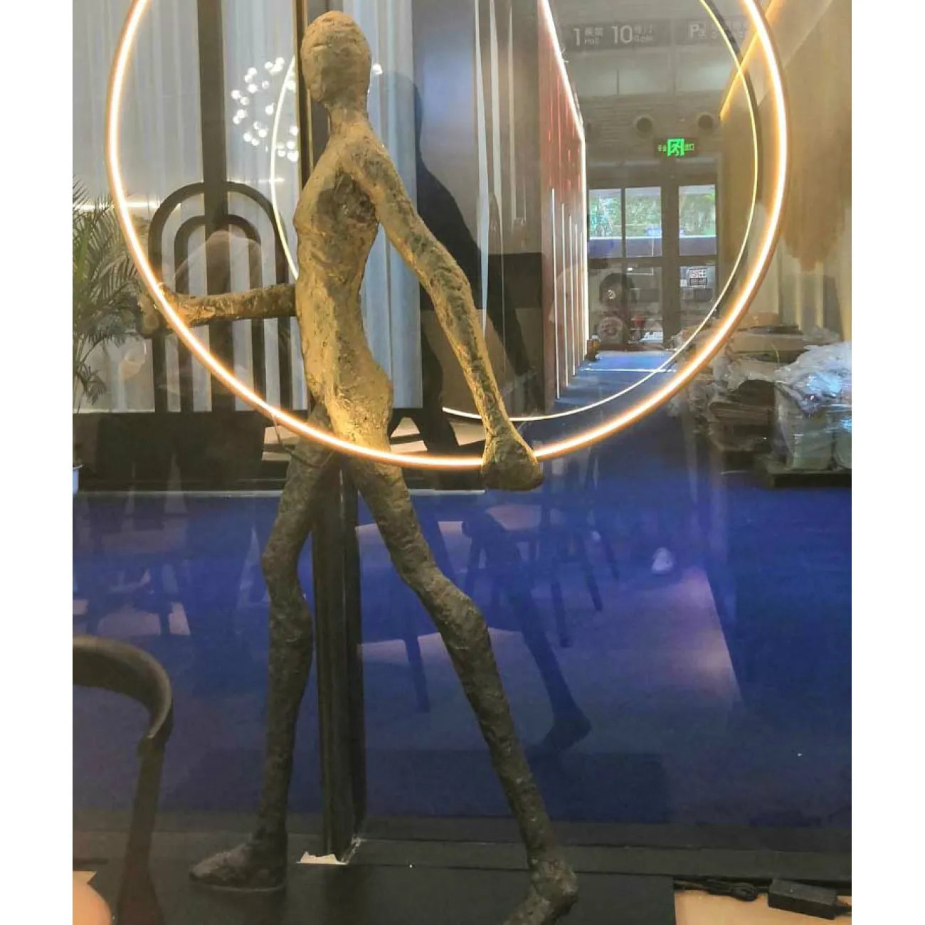 Дизайнерская скульптура LaLume-SKT00149 