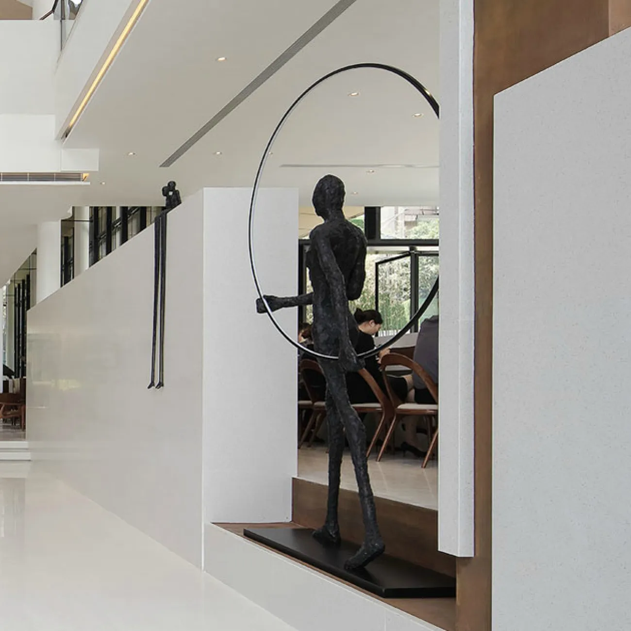 Дизайнерская скульптура LaLume-SKT00149 