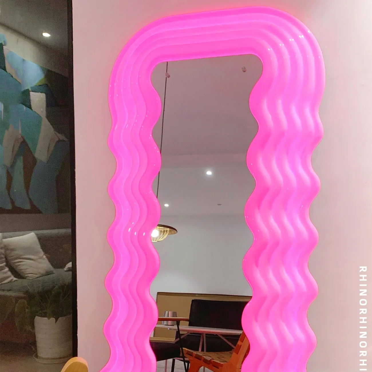 Креативный напольный светильник в виде зеркала со светящейся волнообразной рамой TEMME Семицветный свет