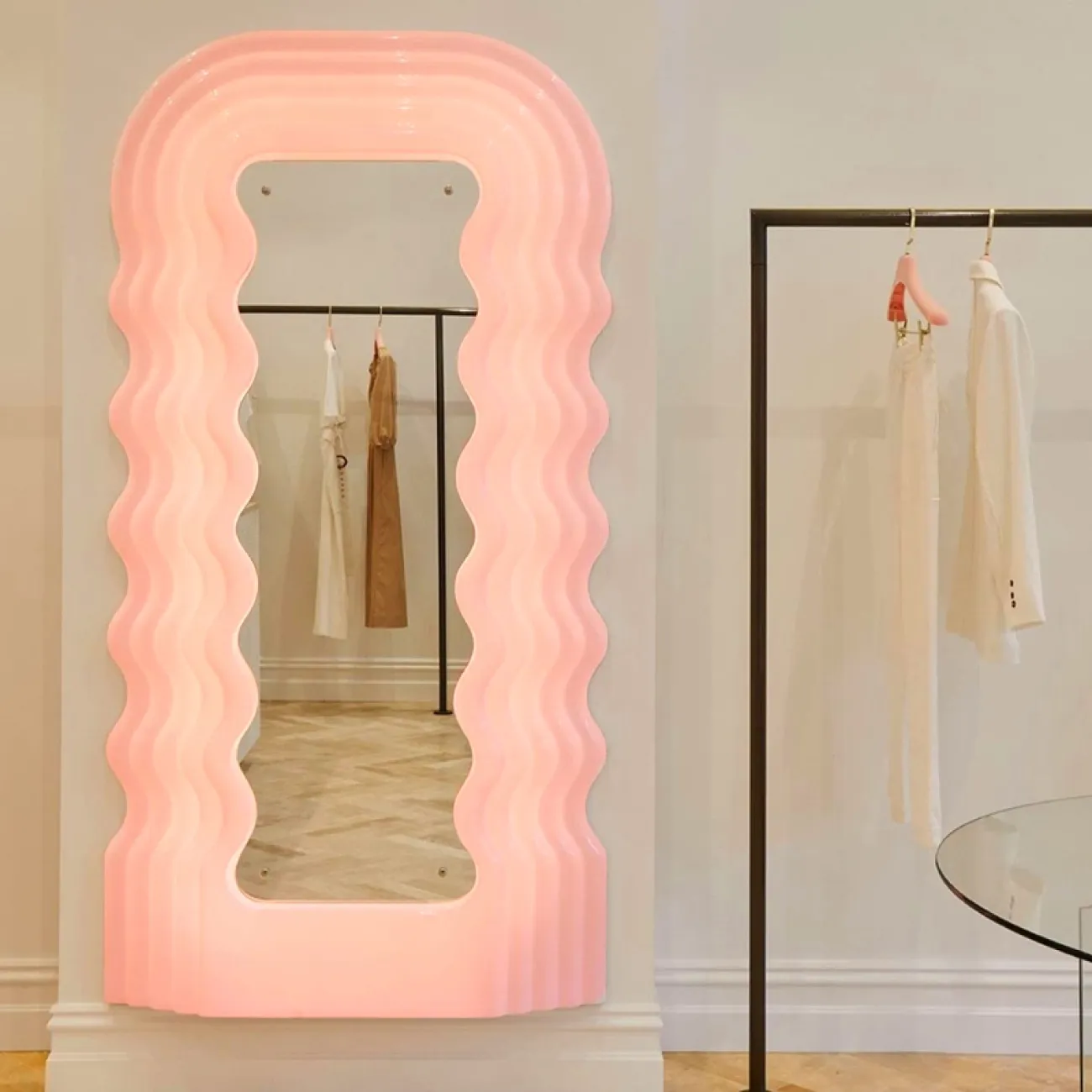 Креативный напольный светильник в виде зеркала со светящейся волнообразной рамой TEMME Семицветный свет