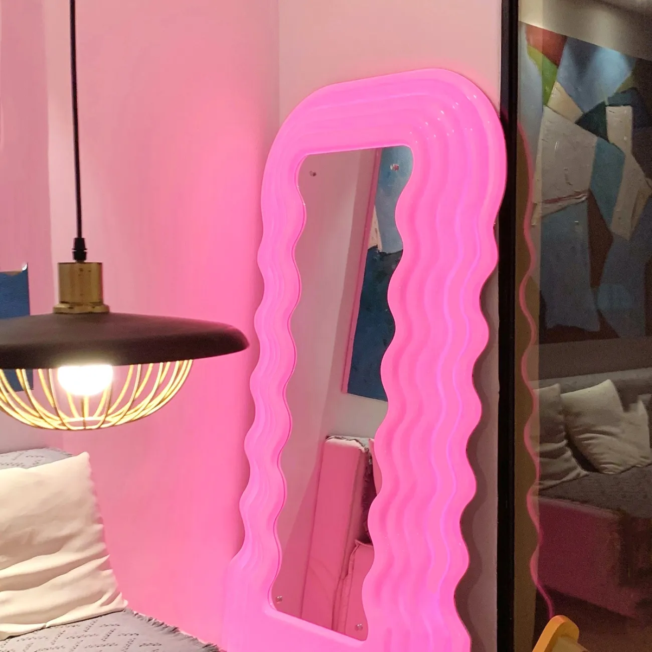 Креативный напольный светильник в виде зеркала со светящейся волнообразной рамой TEMME Семицветный свет