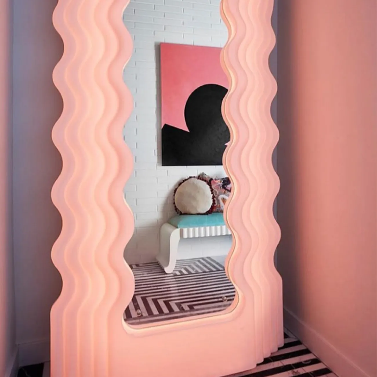 Креативный напольный светильник в виде зеркала со светящейся волнообразной рамой TEMME Семицветный свет