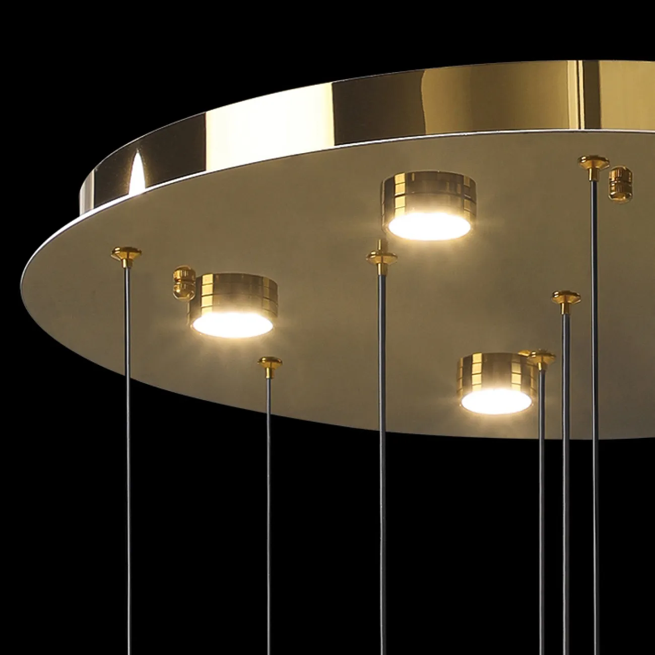 Готовая комбинация подвесных светодиодных светильников с трёхгранным корпусом из хрусталя CARN COMBO L5