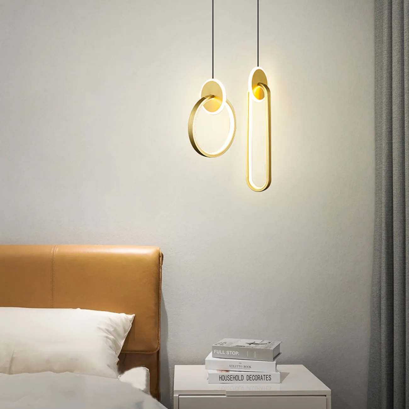 Готовая комбинация подвесных светодиодных светильников в виде композиции из светящихся колец и дисков RANDALL DUO Brass