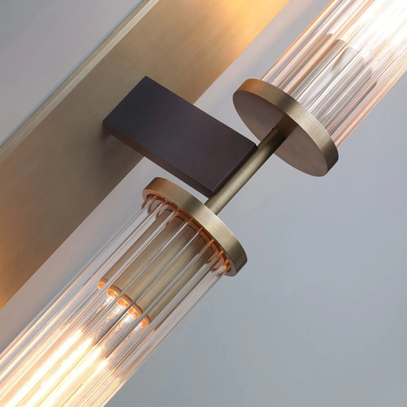Настенный светильник (бра) Alouette linear sconce от ImperiumLoft Настенный светильник (бра) Alouette linear sconce от ImperiumLoft