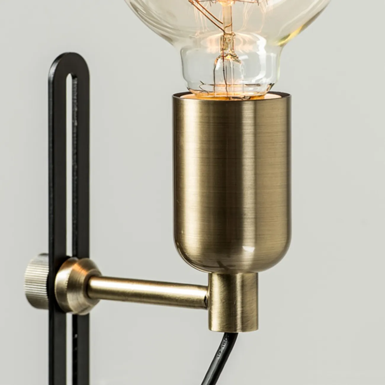 Настольная лампа PULLOUT TAB от ImperiumLoft