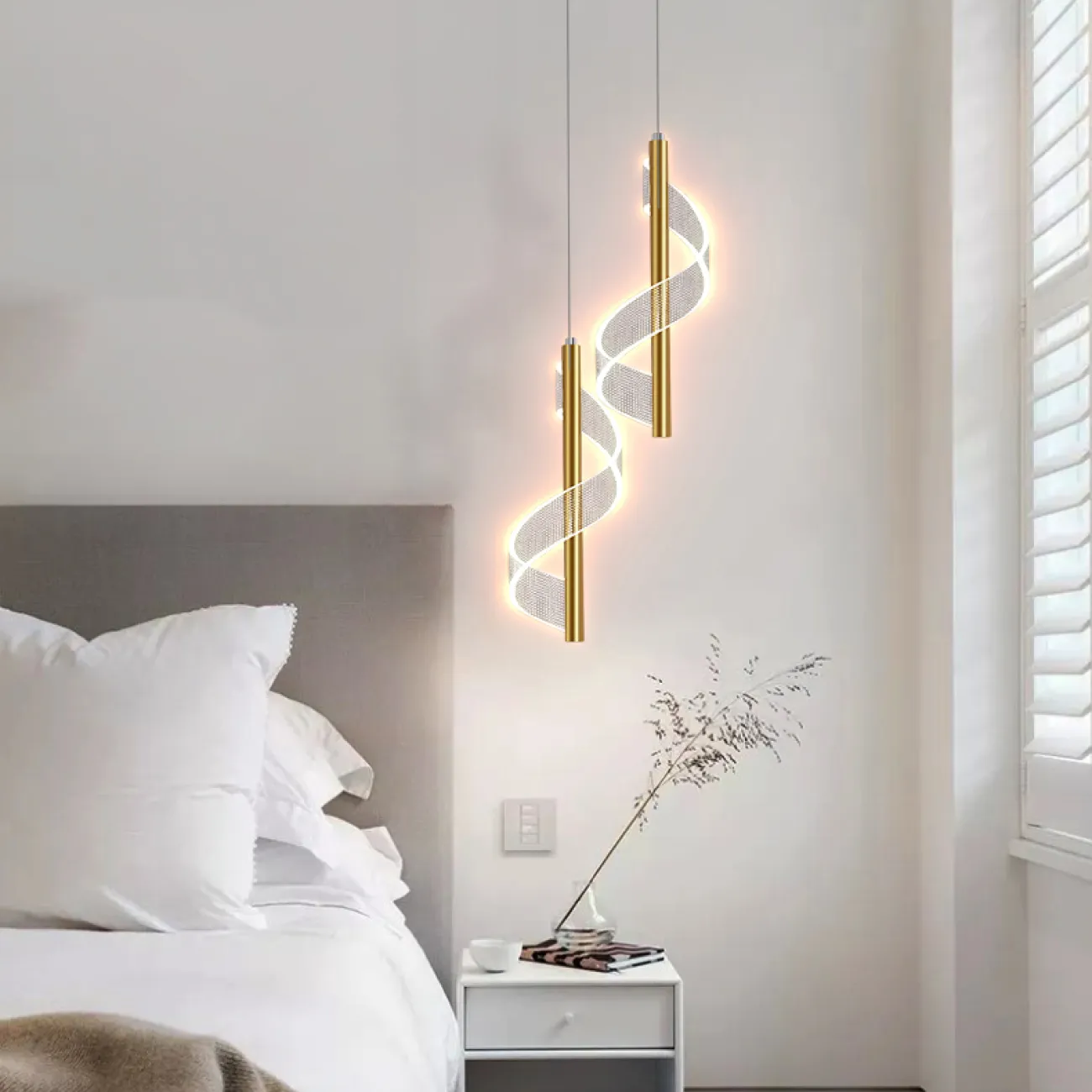 Готовая комбинация подвесных светодиодных светильников с двумя завитыми лентовидными плафонами с точечным паттерном ORNELLA DUO Black