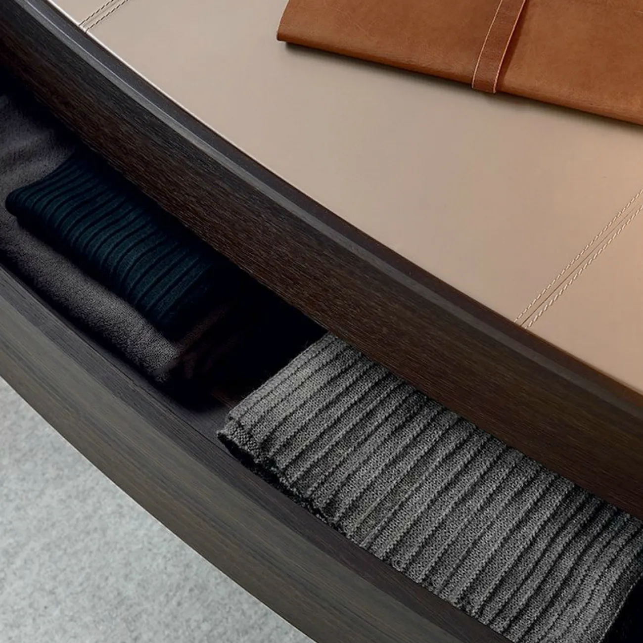 Дизайнерский комод LaLume-LK00105