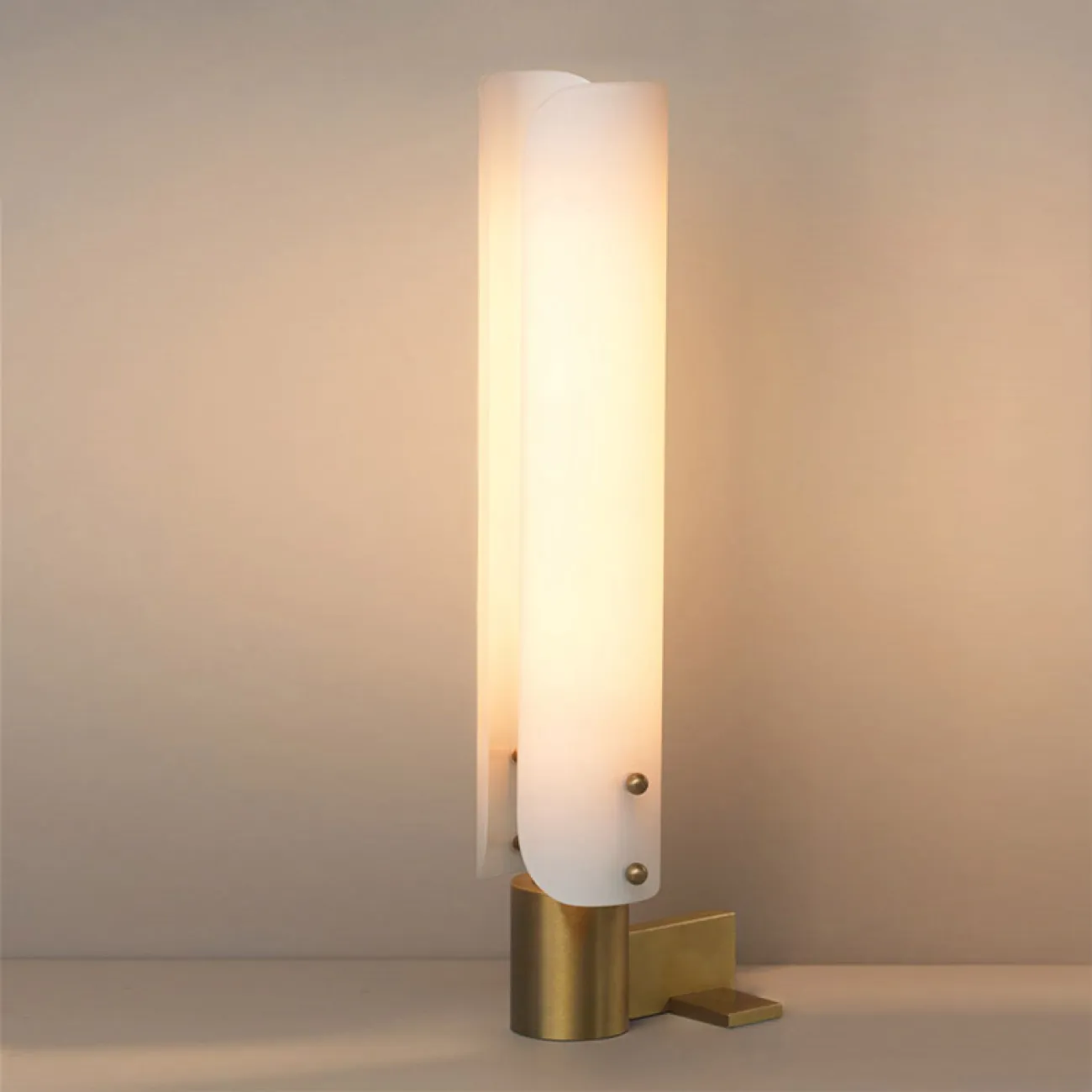 Настольная лампа NEROLA TAB от ImperiumLoft Настольная лампа NEROLA TAB от ImperiumLoft