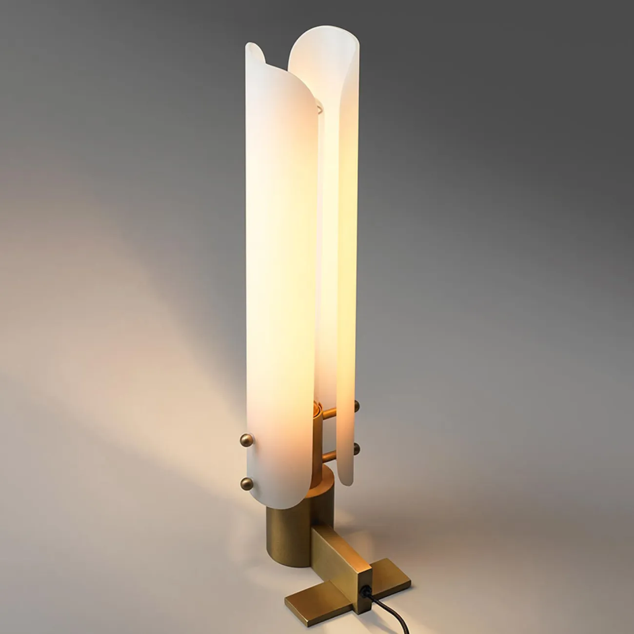 Настольная лампа NEROLA TAB от ImperiumLoft Настольная лампа NEROLA TAB от ImperiumLoft