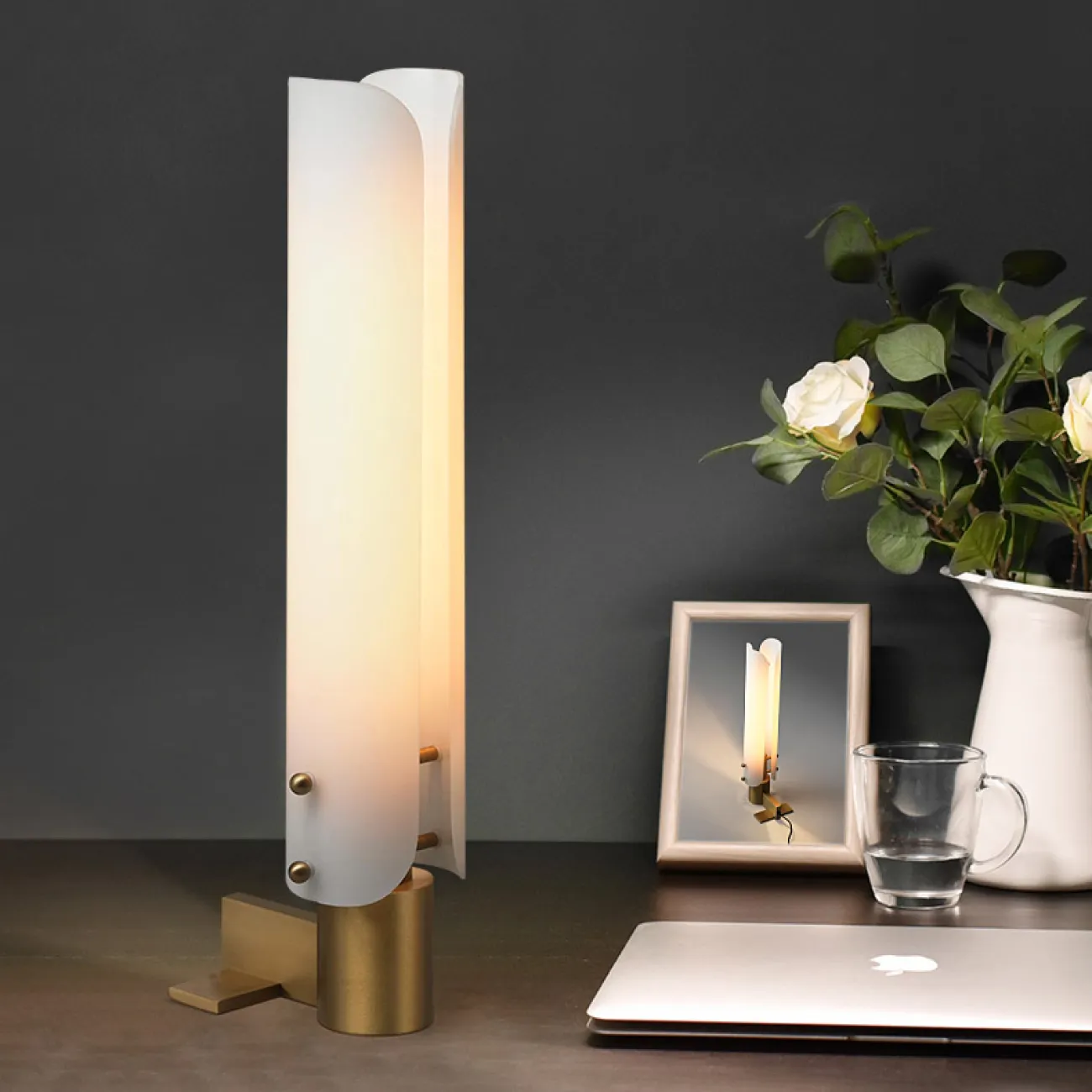 Настольная лампа NEROLA TAB от ImperiumLoft Настольная лампа NEROLA TAB от ImperiumLoft