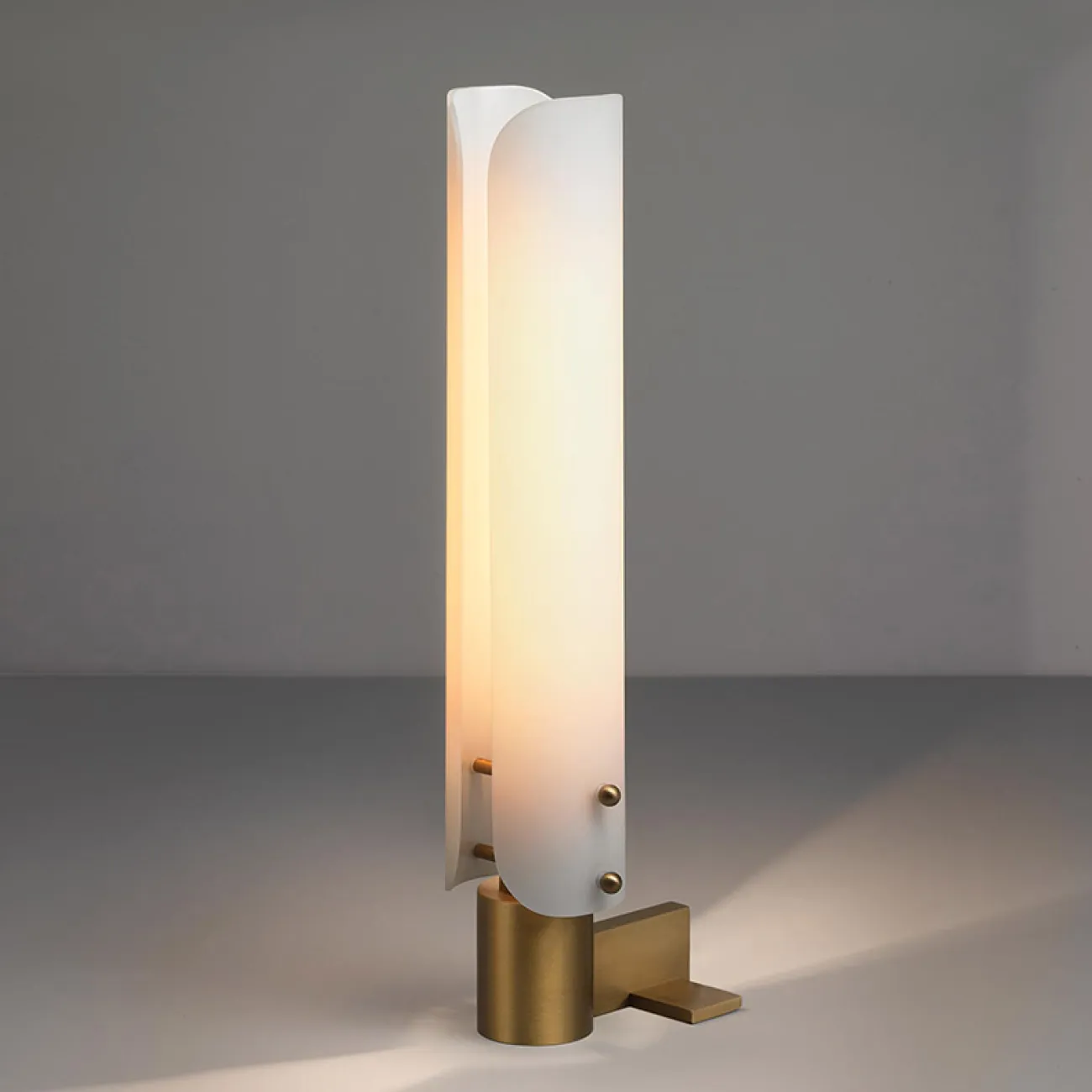 Настольная лампа NEROLA TAB от ImperiumLoft Настольная лампа NEROLA TAB от ImperiumLoft