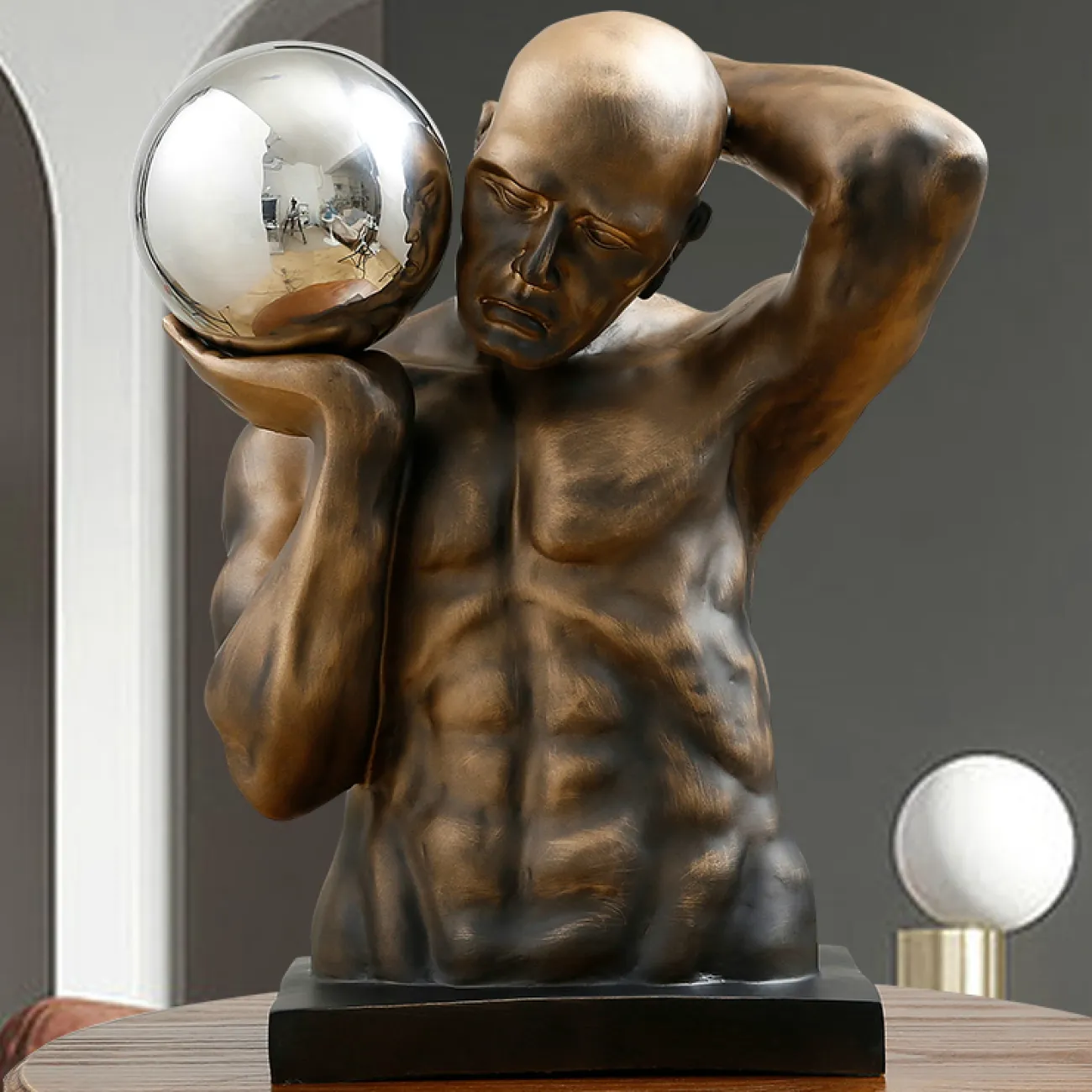 Дизайнерская скульптура мужчины LaLume-SKT00103