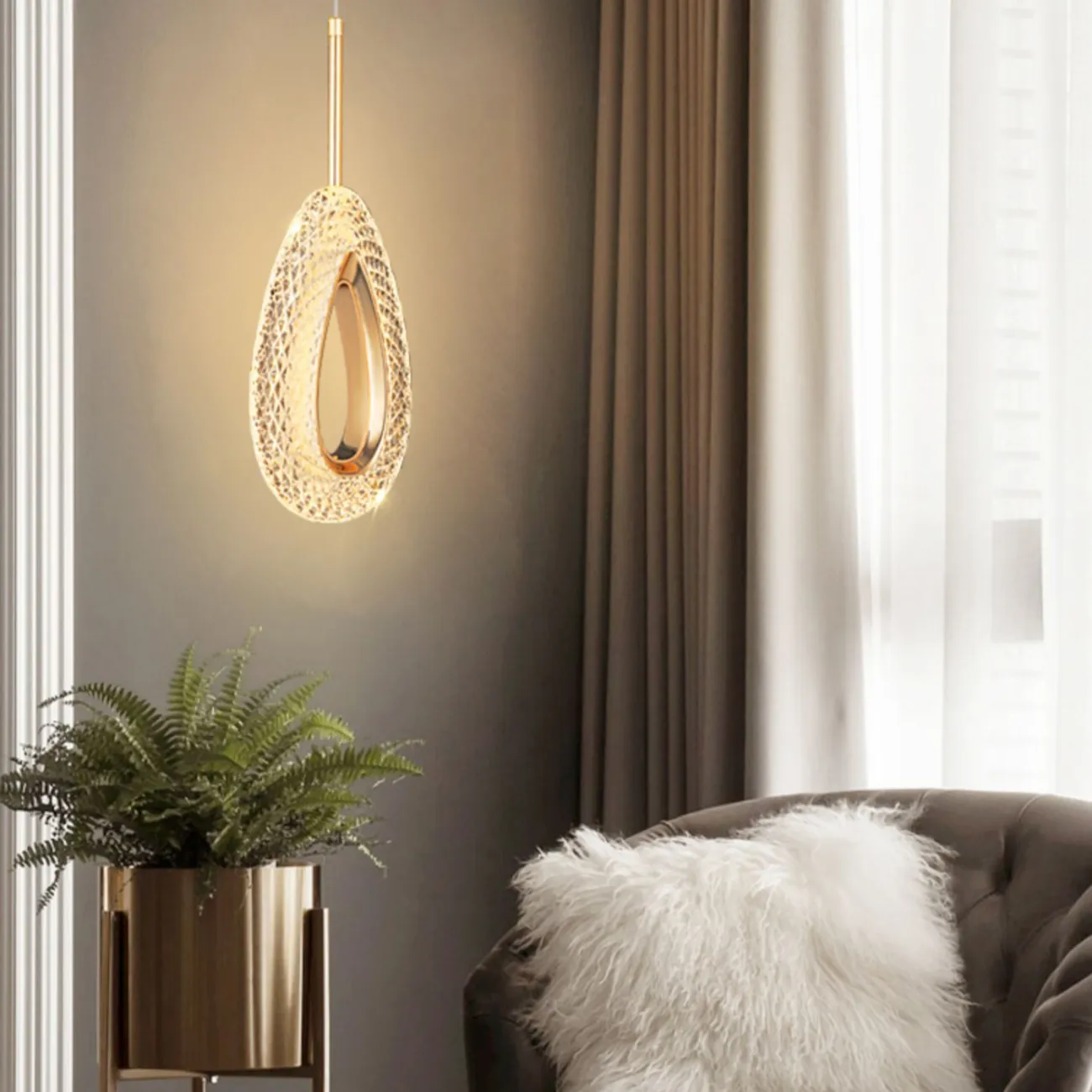 Настенный светодиодный светильник с рельефным плафоном каплевидной формы на подвесе с круглым креплением KEZIA D WALL Трехцветный свет