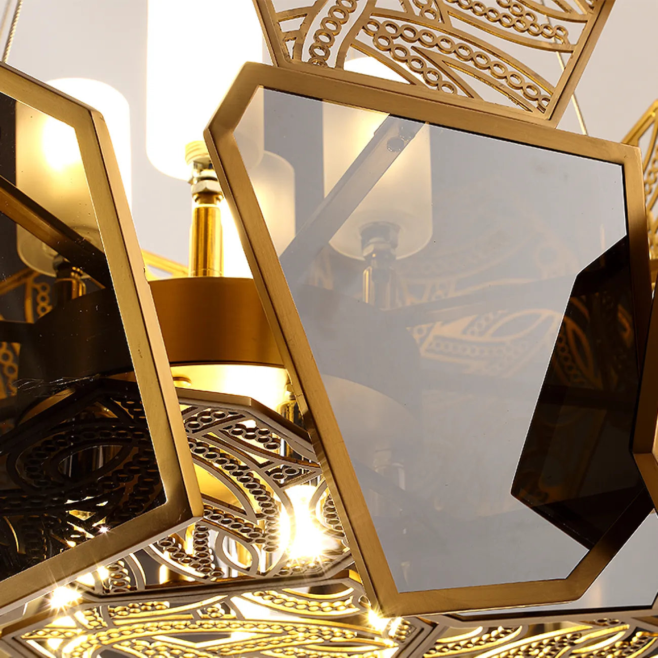 Люстра HYPNOTIC от ImperiumLoft Люстра HYPNOTIC от ImperiumLoft