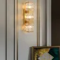 Бра со стеклянным плафоном в виде рельефного слитка в латунном корпусе MAGNET WALL