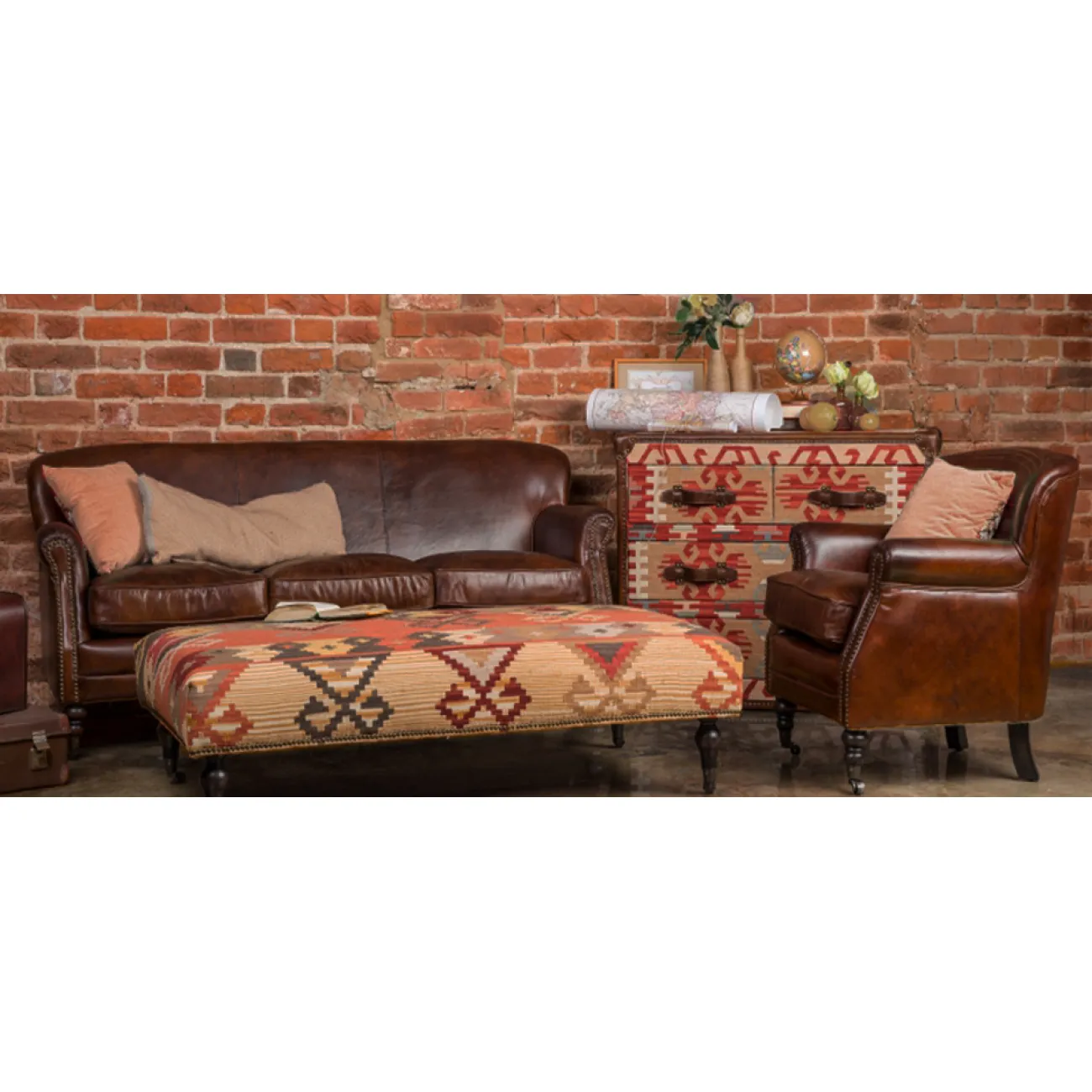 Комод Howard Kilim Chest of Drawers от LaLume Комод Howard Kilim Chest of Drawers от LaLume