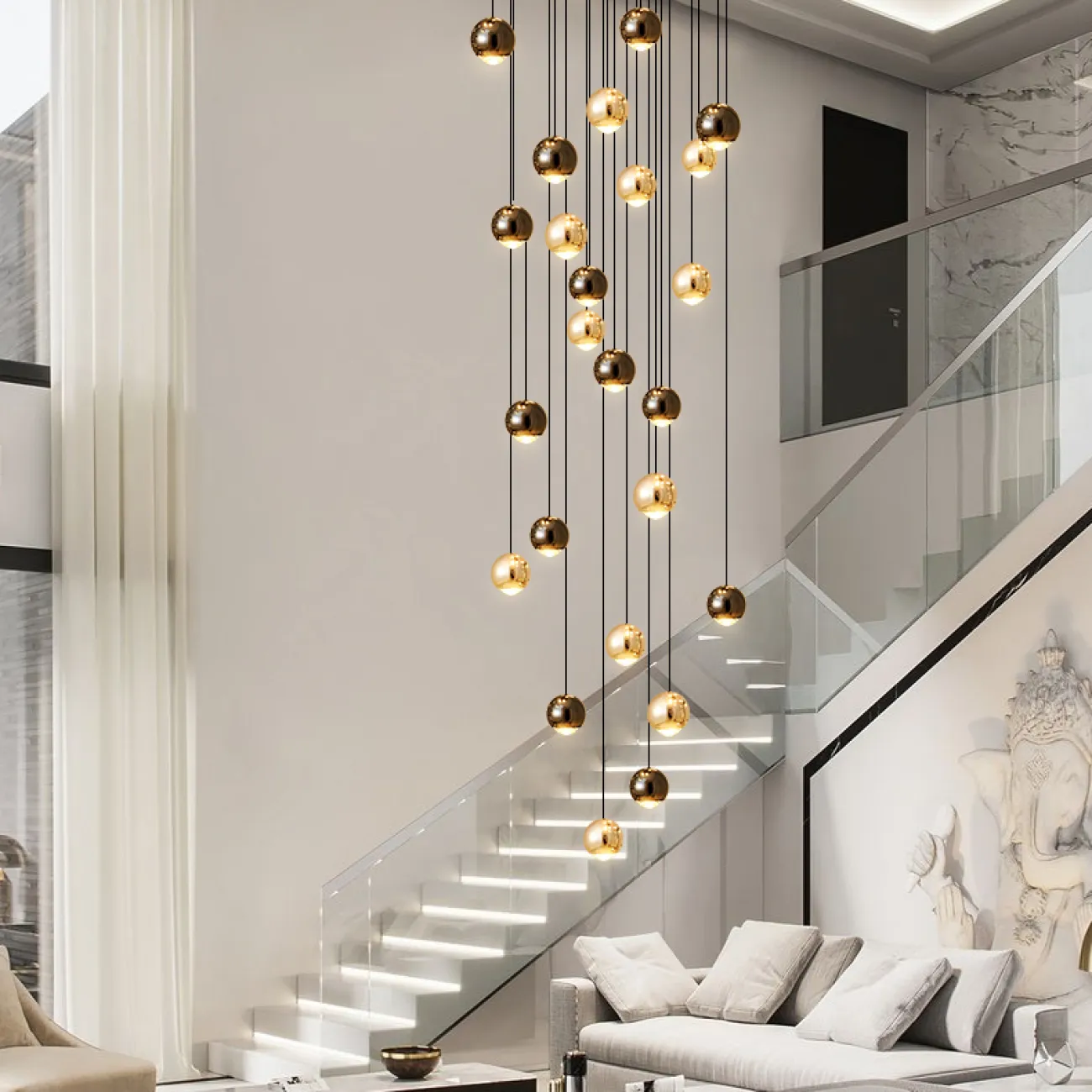 Готовая комбинация подвесных светильников с шарообразными плафонами в цвете латуни и черного жемчуга с линзами из оптического стекла KARA D40