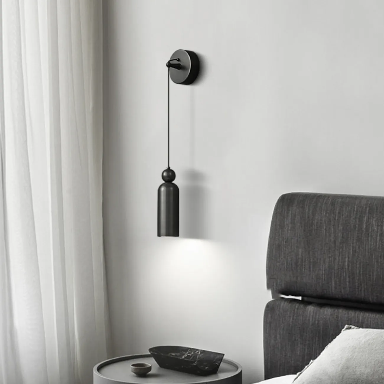 Серия настенных светодиодных светильников с цилиндрическим корпусом и шарообразным клипом из натуральной и черненой латуни LEFFE WALL Black