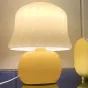 Настольная лампа с белым рельефным абажуром и желтым округлым основанием из стекла JEMMA