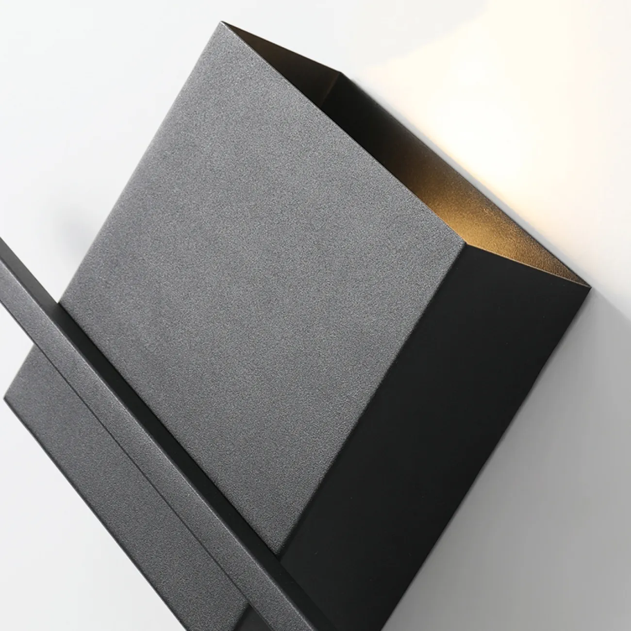 Настенный светильник BURTON от ImperiumLoft