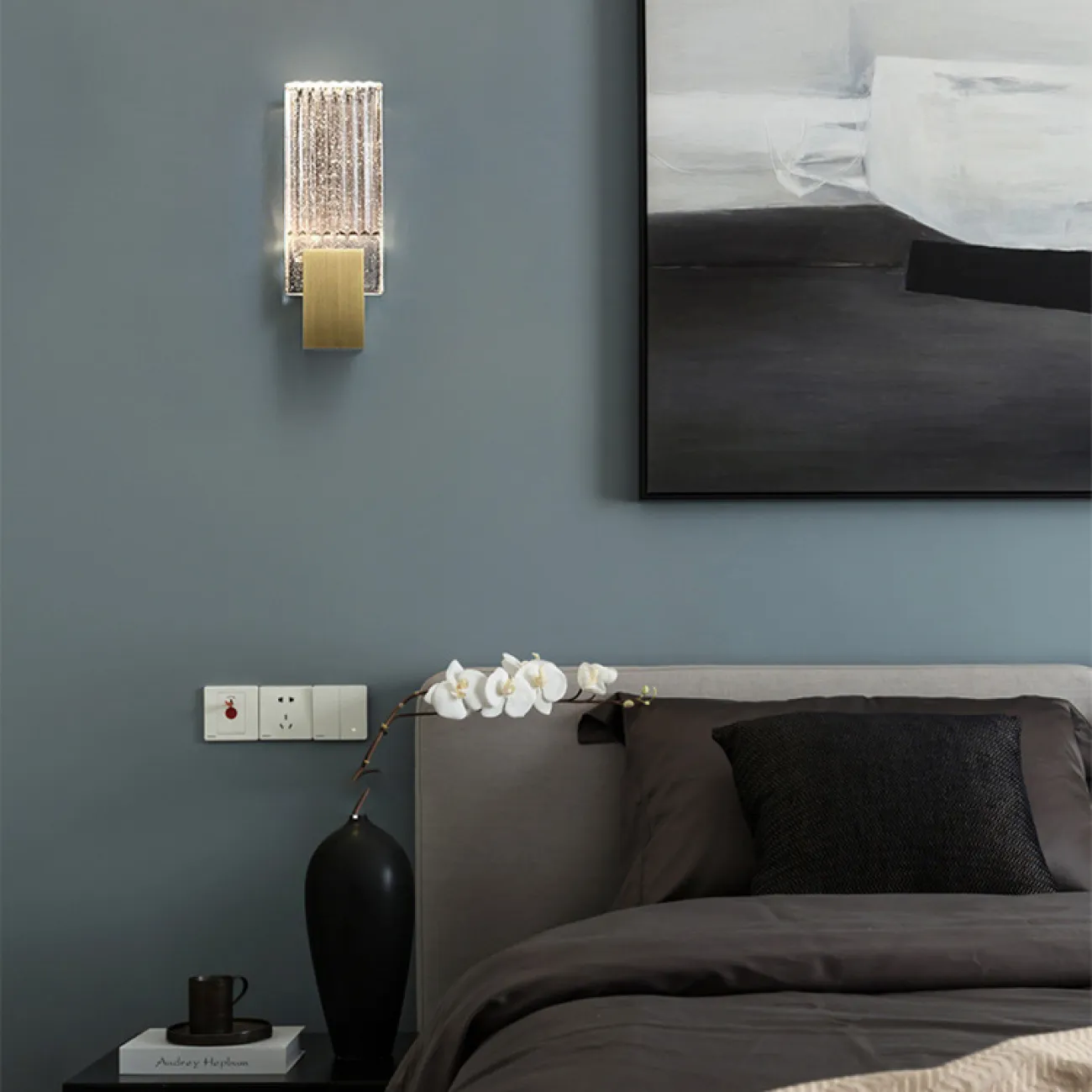 Светодиодный настенный светильник с рельефным хрустальным плафоном прямоугольной формы с эффектом воздушных пузырьков FIORD L15