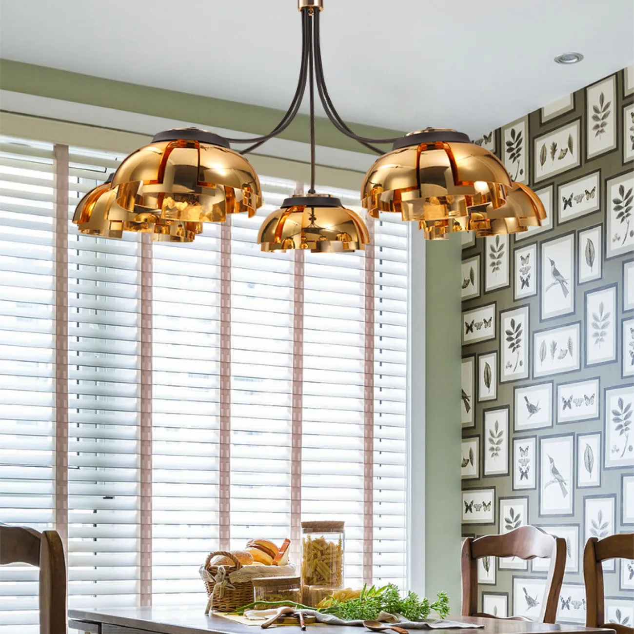Люстра на штанге GRADE D105 5 lamps Gold от ImperiumLoft