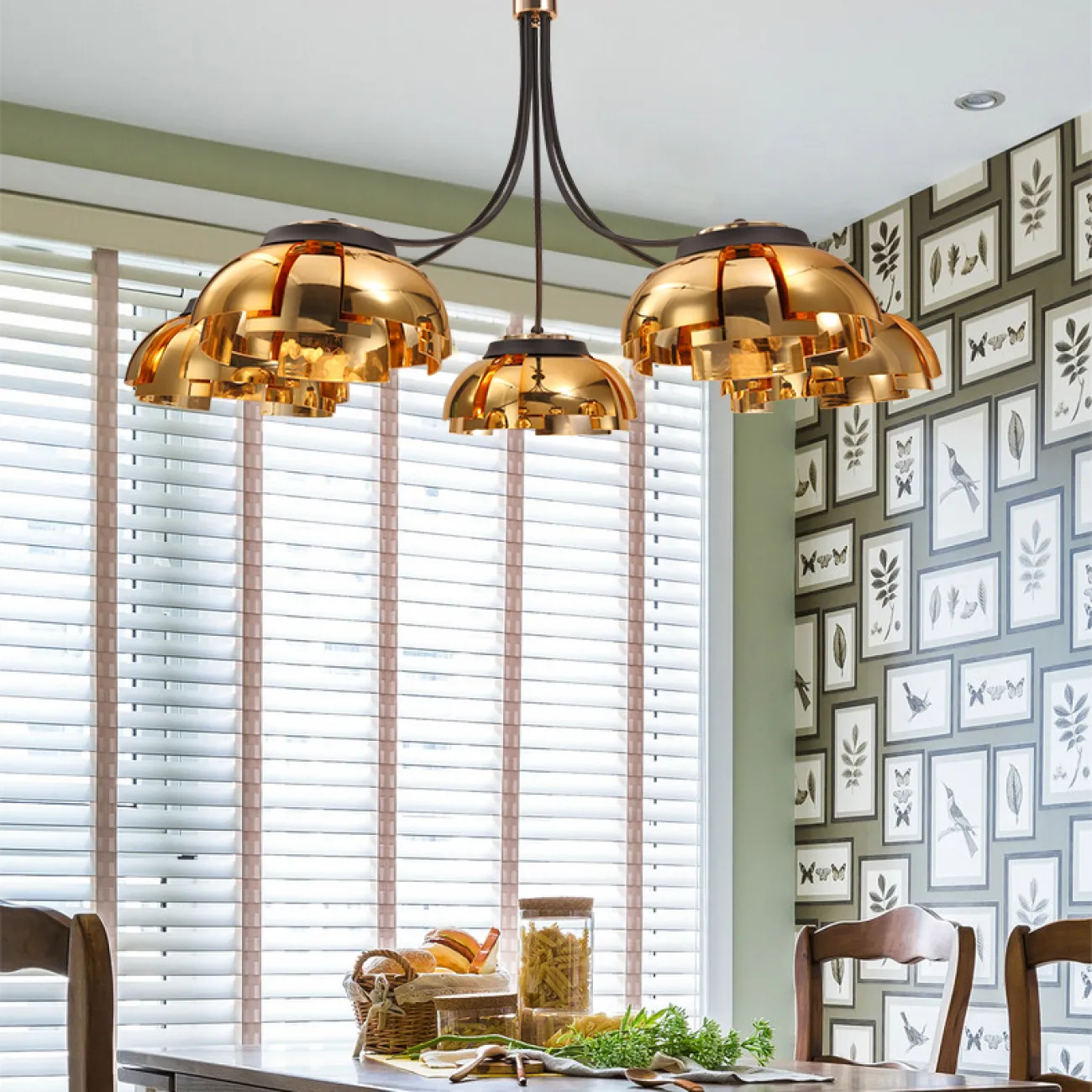 Люстра на штанге GRADE D105 5 lamps Gold от ImperiumLoft