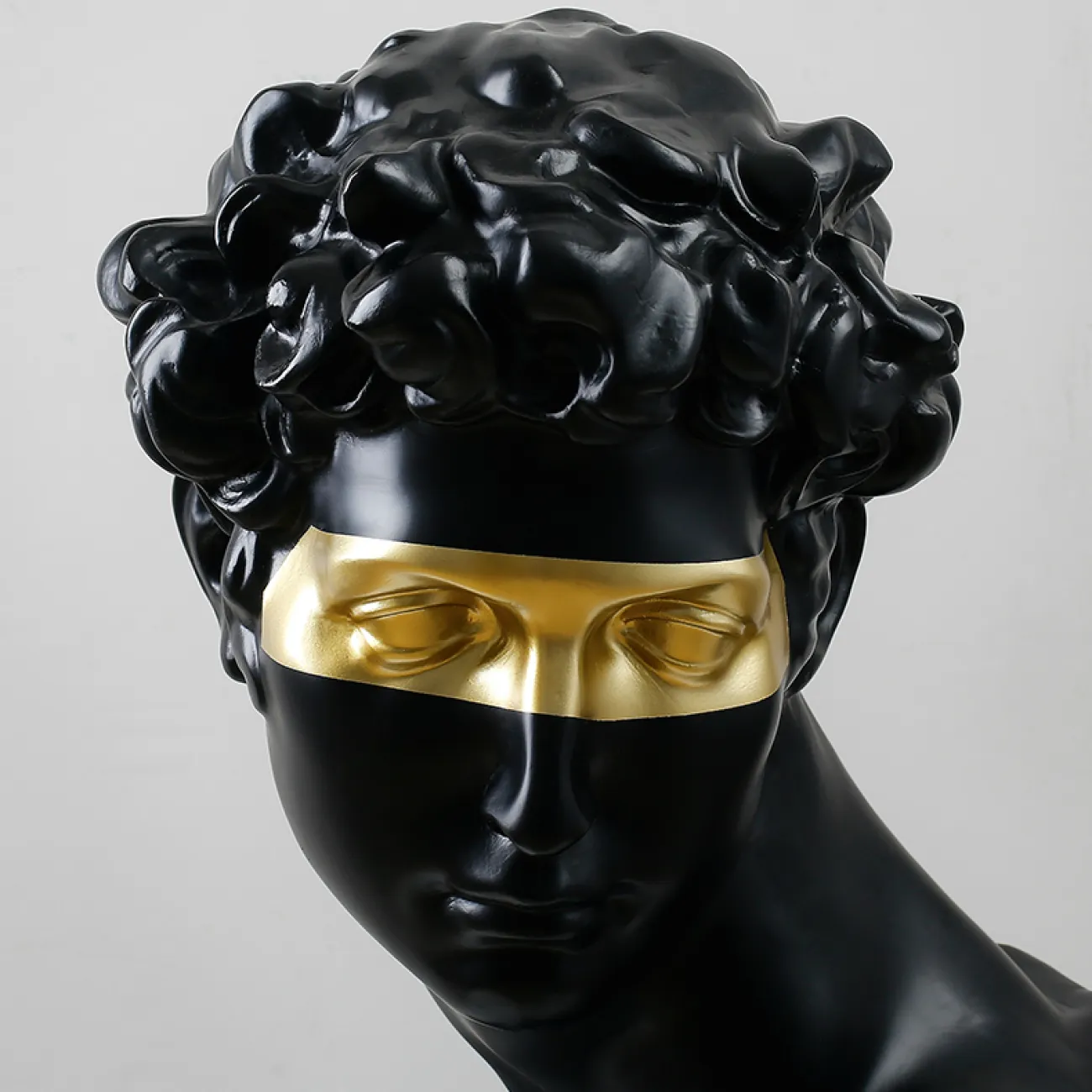 Дизайнерская скульптура Давида LaLume-SKT00102