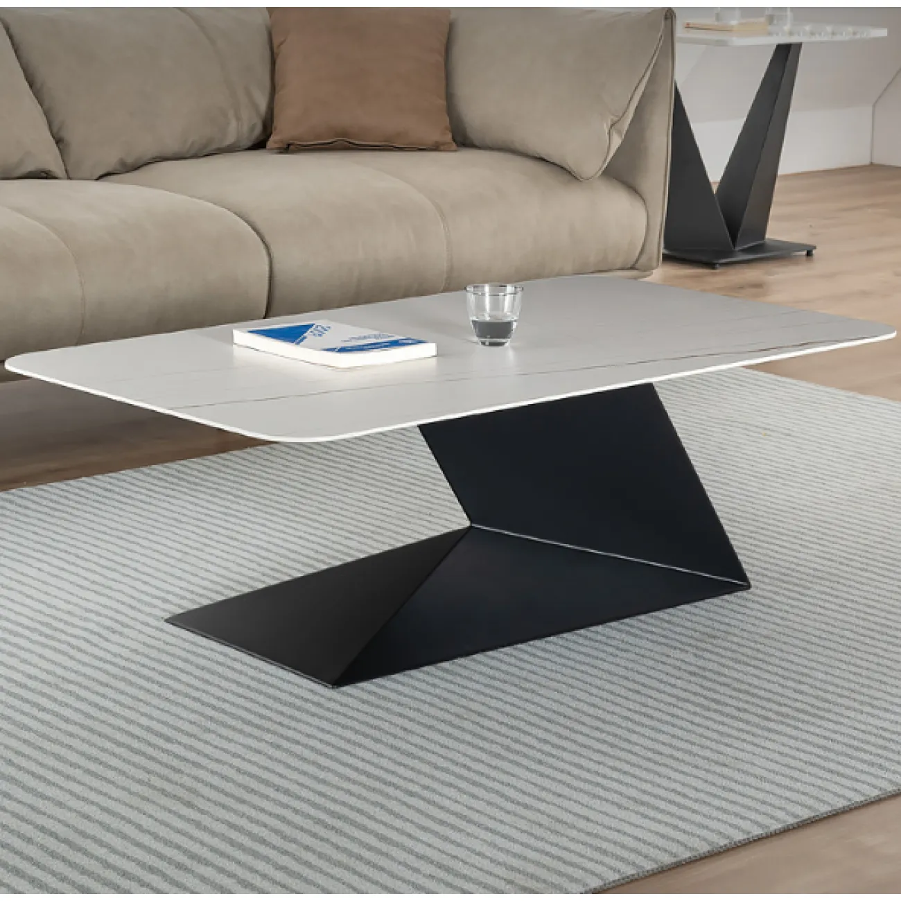 Дизайнерский журнальный столик LaLume-AP00283