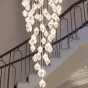 Готовая комбинация подвесных светильников с каплевидными плафонами из нефритового фарфора в форме белых бутонов LEA MORE D22