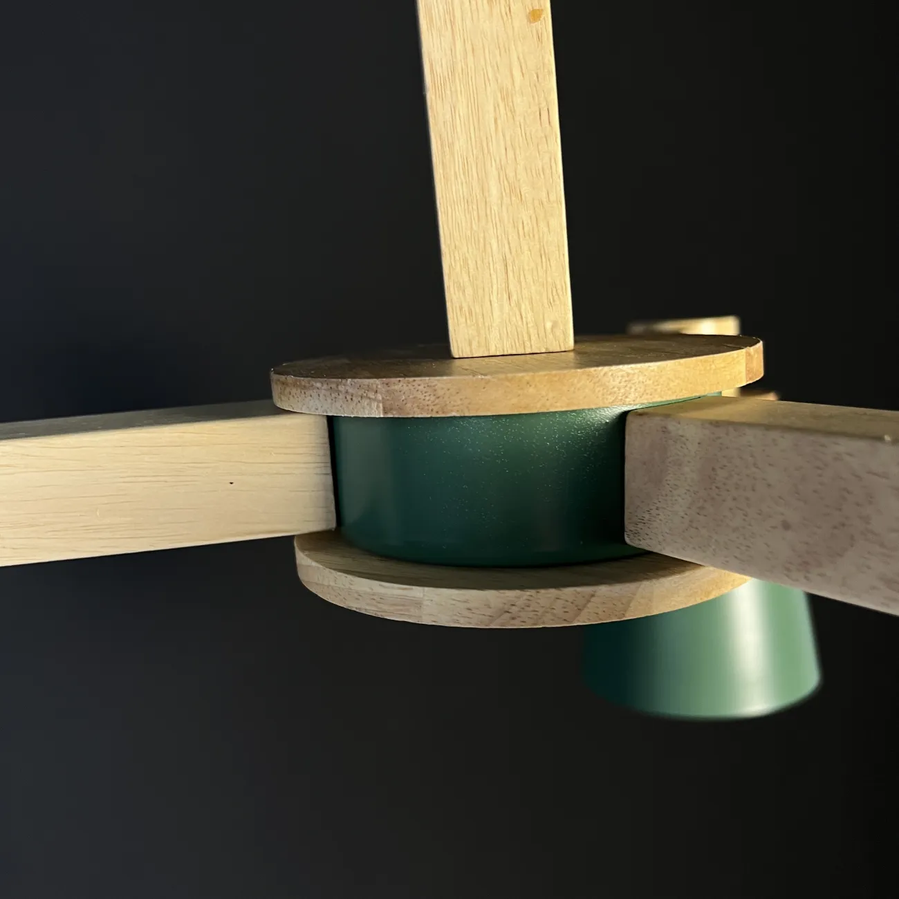 Потолочная люстра PROP 3 Green от ImperiumLoft Потолочная люстра PROP 3 Green от ImperiumLoft