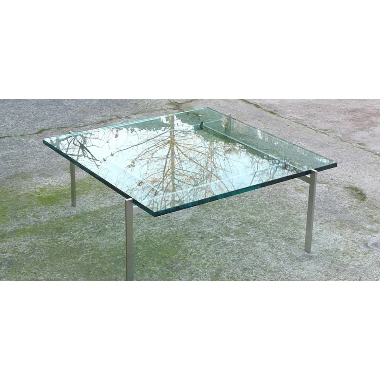 Журнальный стол PK61 Glass designed by Poul Kjaerholm in 1955 от LaLume