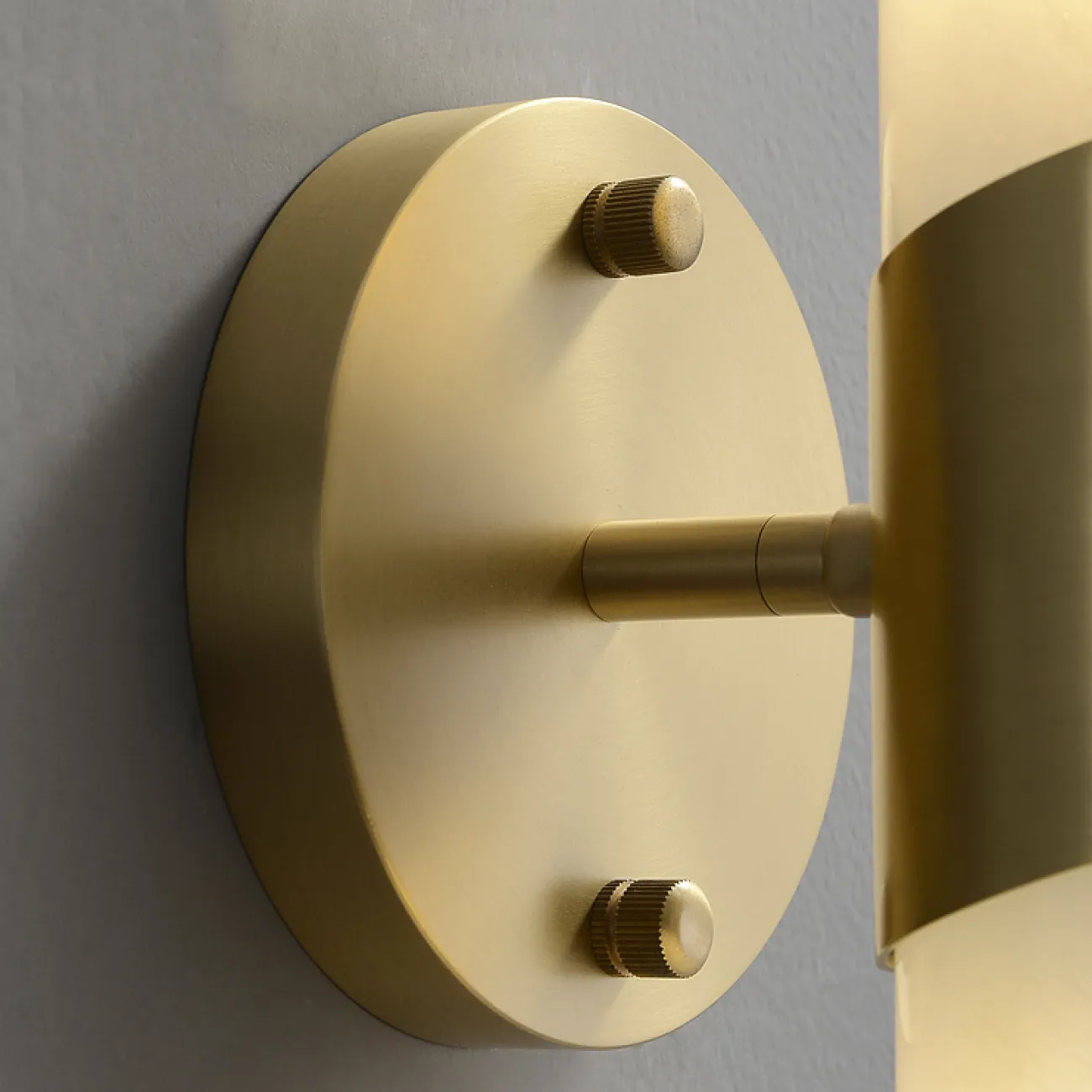  Дизайнерский настенный светильник с двойным цилиндрическим плафоном из белого стекла с эффектом льда LIESEL WALL