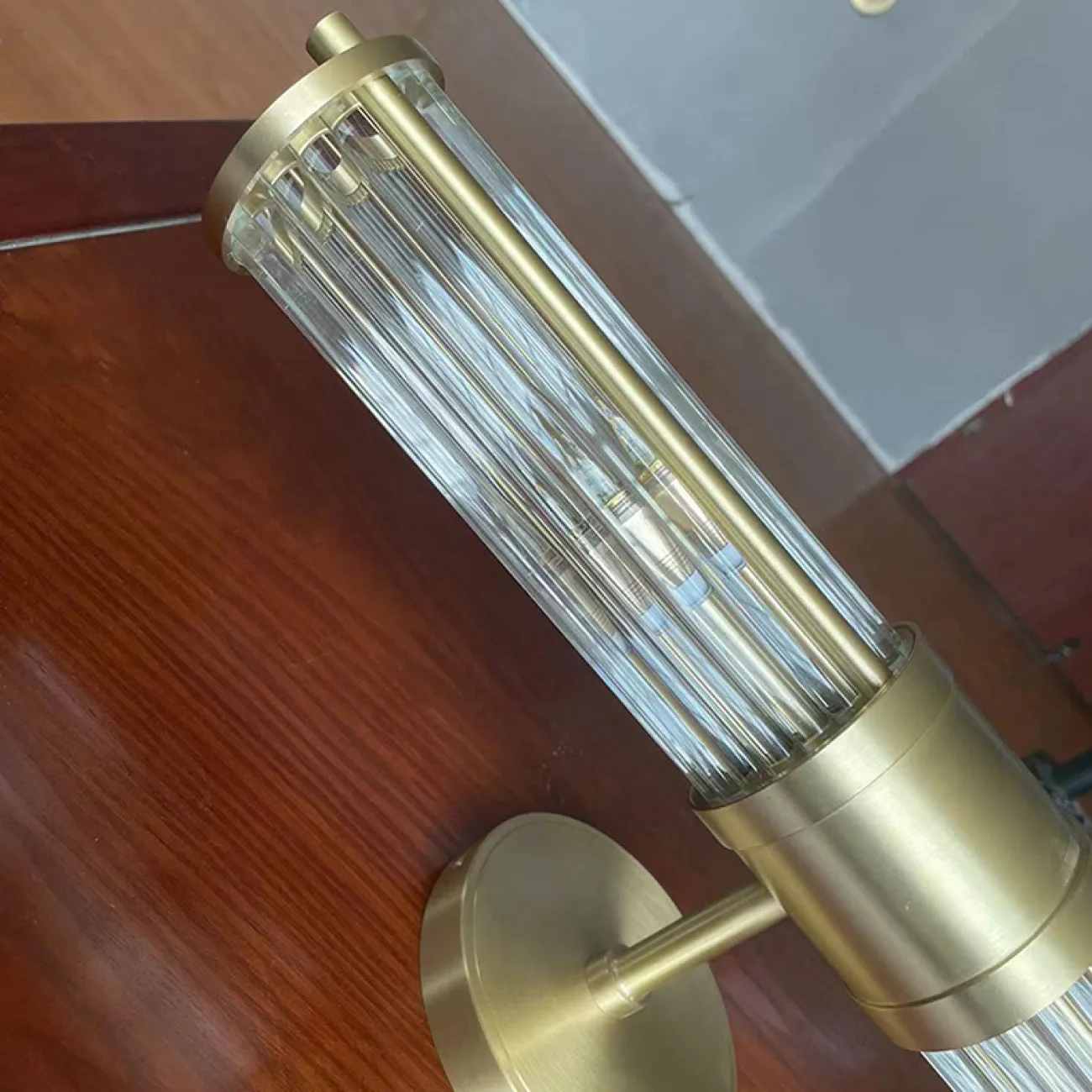 Настенный дизайнерский светильник из латуни и стеклянных стержней в американском стиле HILDIS WALL H45