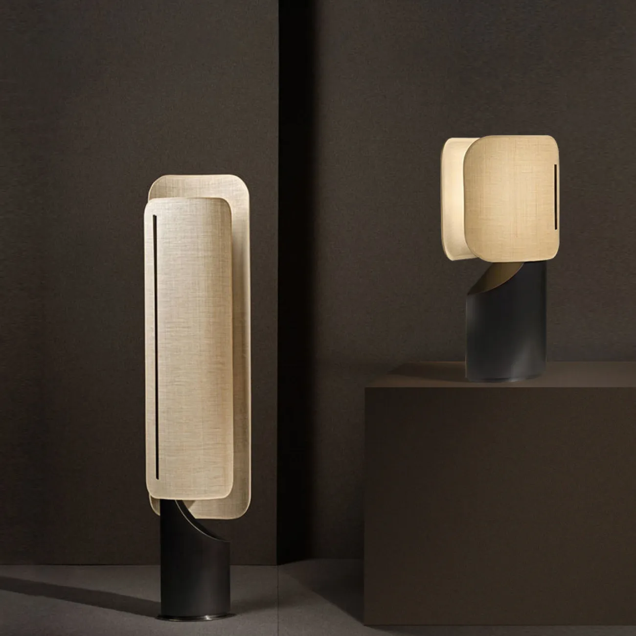 Дизайнерский торшер с цилиндрическим абажуром из двух текстильных сегментов со скругленными краями JANNA