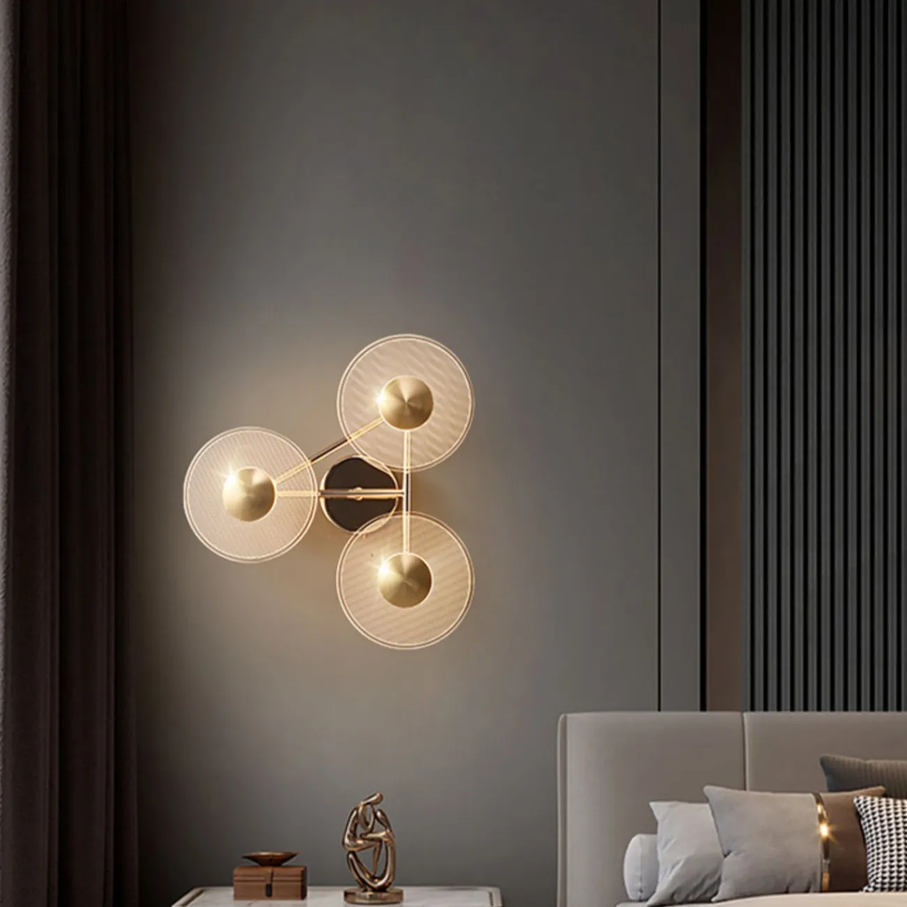 Серия настенных светодиодных светильников в виде комбинации дисковидных рассеивателей с точечным паттерном LAROY WALL L37 Серия настенных светодиодных светильников в виде комбинации дисковидных рассеивателей с точечным паттерном LAROY WALL L37