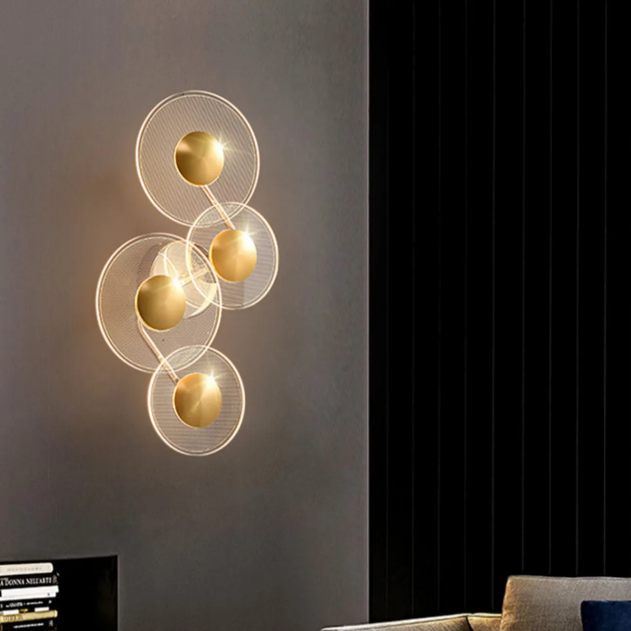 Серия настенных светодиодных светильников в виде комбинации дисковидных рассеивателей с точечным паттерном LAROY WALL L37 Серия настенных светодиодных светильников в виде комбинации дисковидных рассеивателей с точечным паттерном LAROY WALL L37