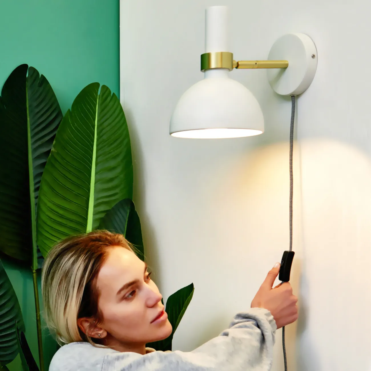 Настенный светильник LARRY Wall 1L Black/Brushed Brass от ImperiumLoft