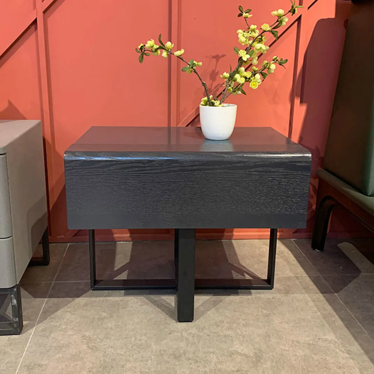 Дизайнерская прикроватная тумба - LaLume-TT00149