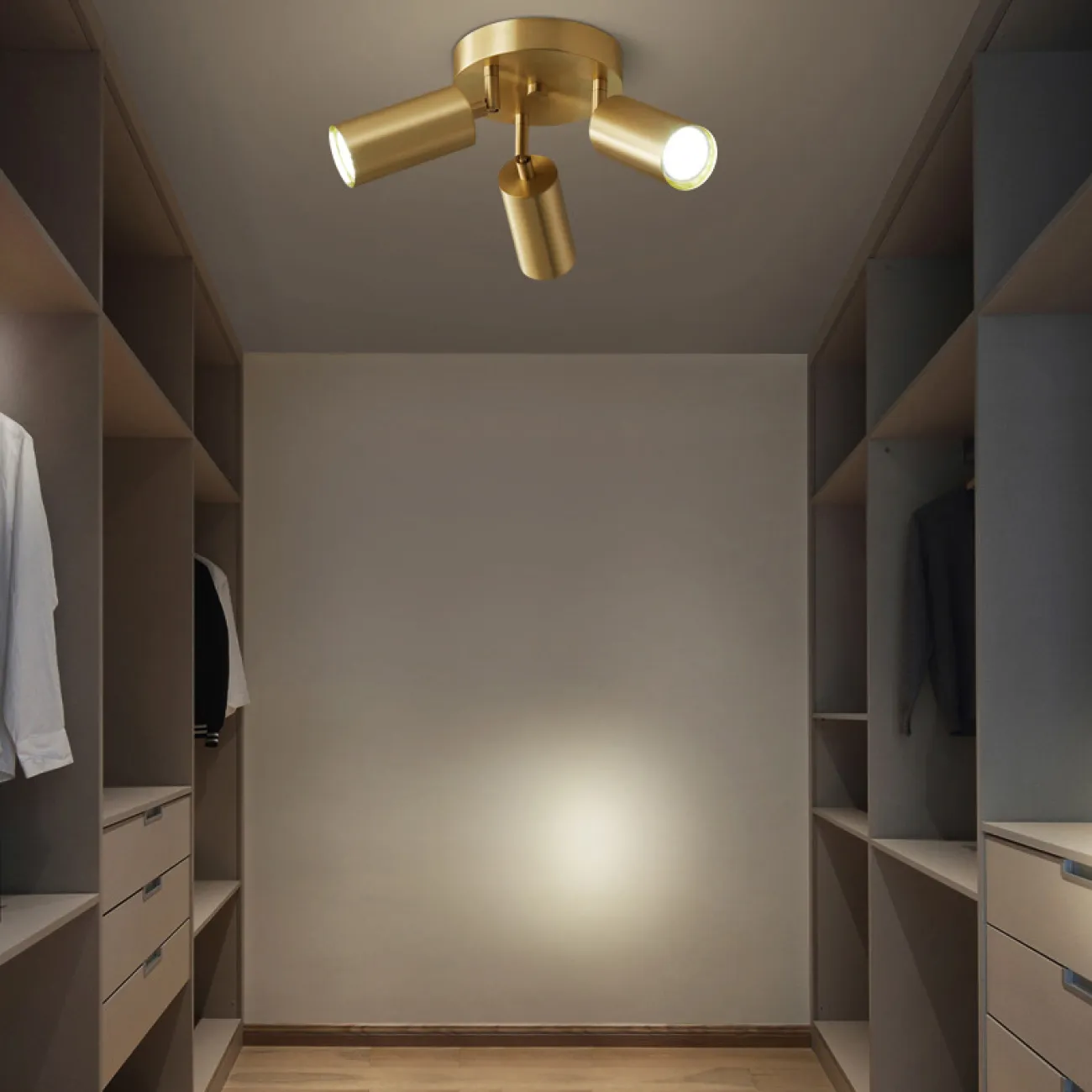 Серия светильников с поворотными цилиндрическими спотами из настоящей латуни HALLER L3 Серия светильников с поворотными цилиндрическими спотами из настоящей латуни HALLER L3