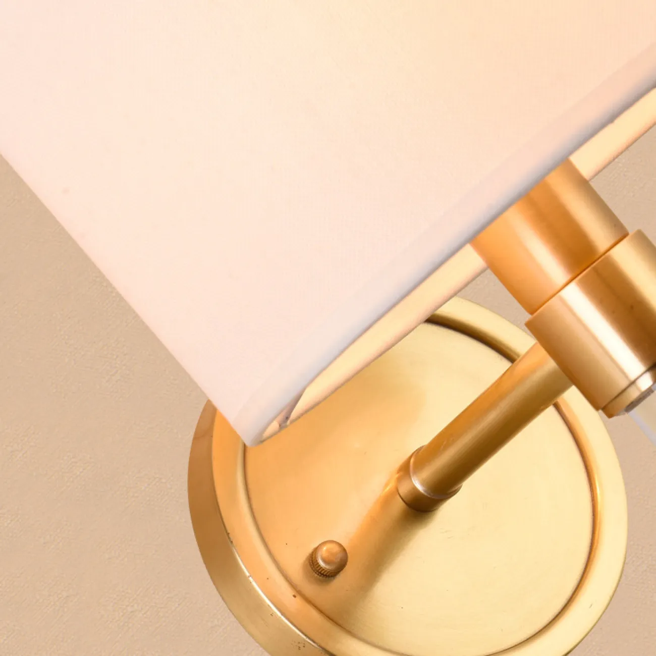 Настенный светильник LORA от ImperiumLoft Настенный светильник LORA от ImperiumLoft