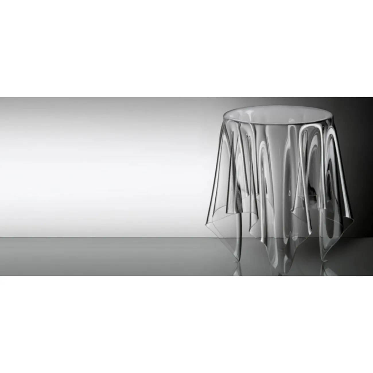 Стол Illusion designed by John Brauer		 in 2005 от LaLume