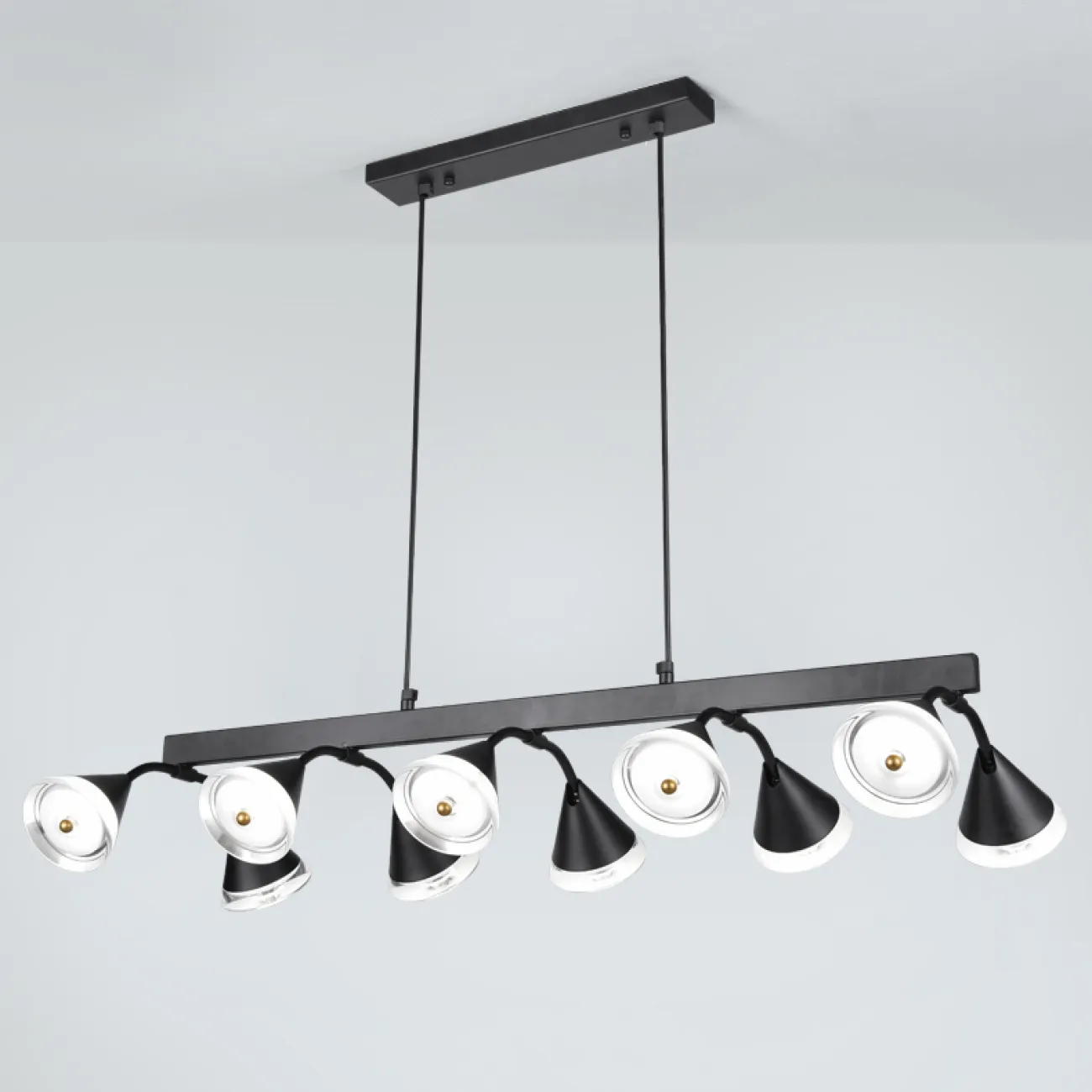 Светодиодная люстра в минималистском стиле Светодиодная люстра в минималистском стиле