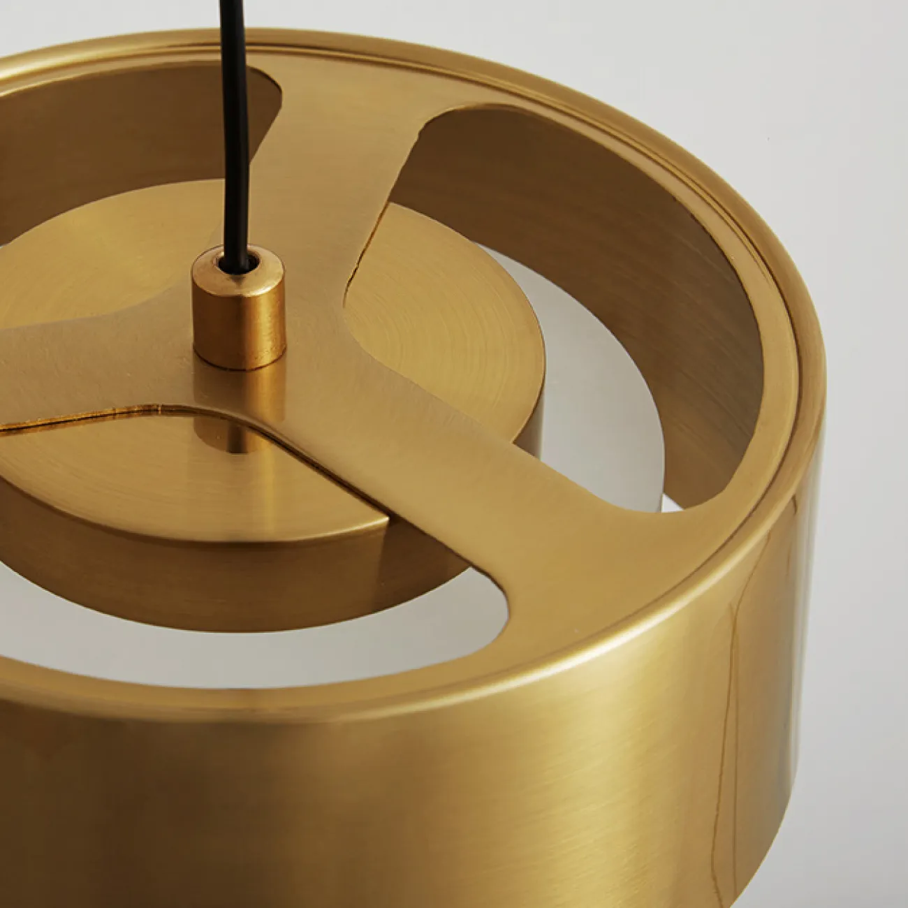 Подвесной светильник SIGGEN Brass Трехцветный свет от ImperiumLoft