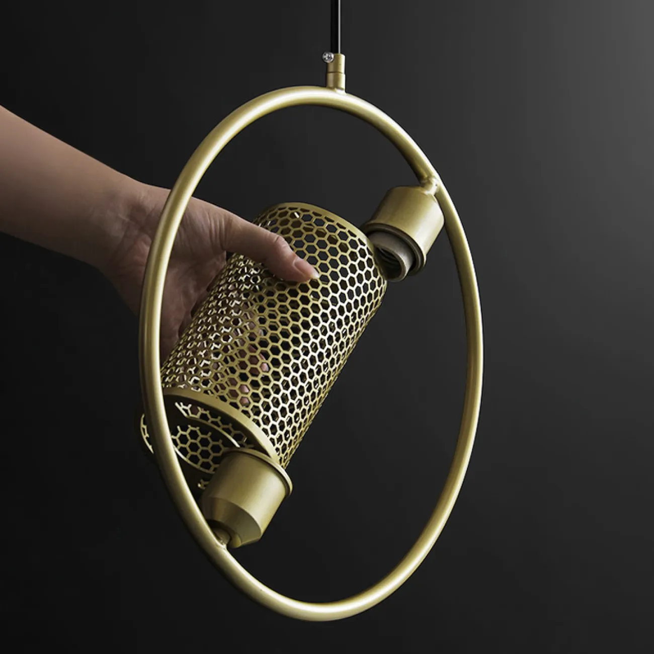 Подвесной светильник RESIST от ImperiumLoft