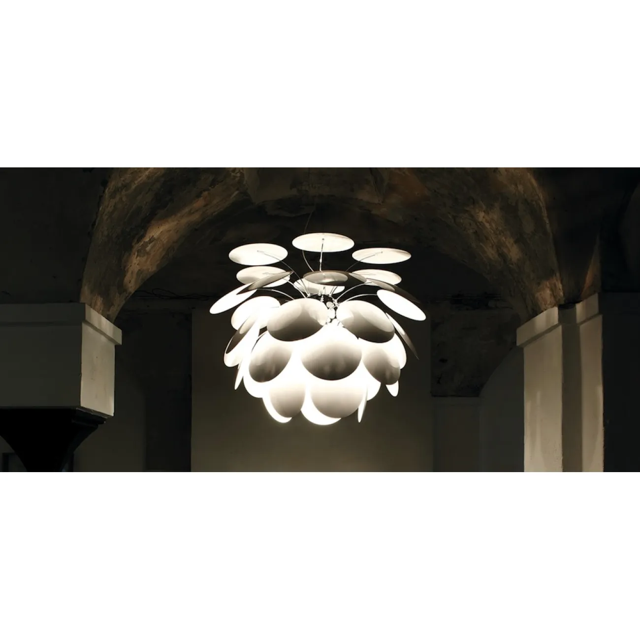 Люстра Discoco designed by Christophe Mathieu in 1997 от LaLume