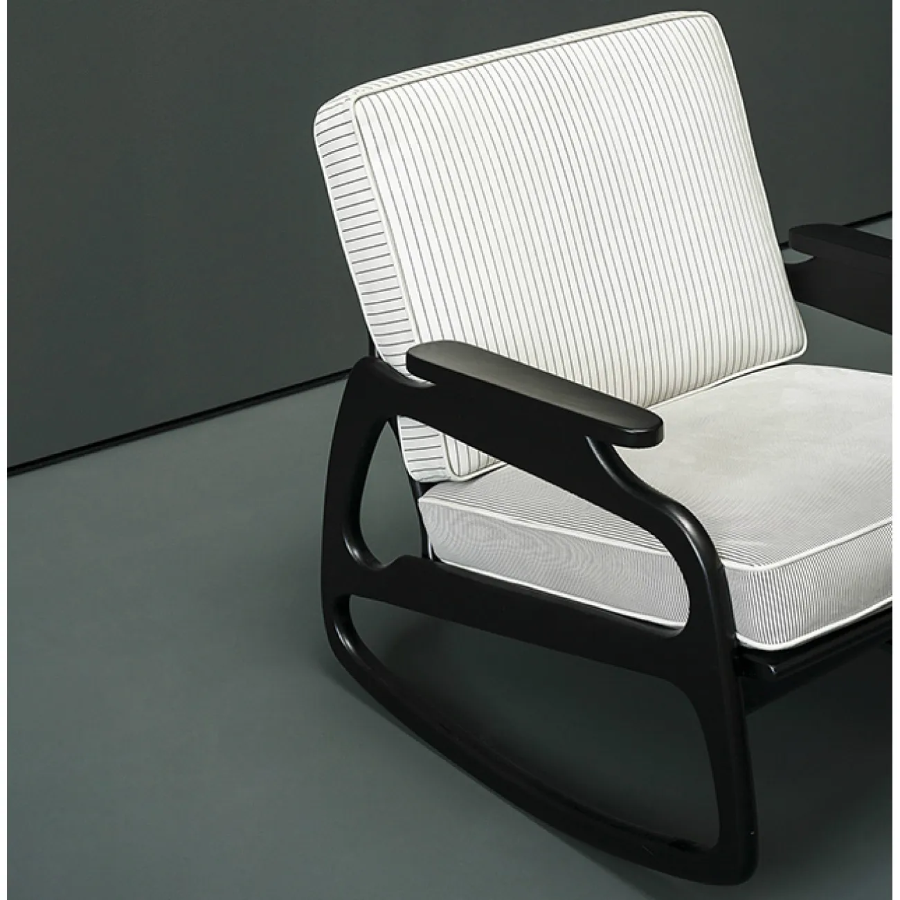 Дизайнерское кресло LaLume-KK00135 Дизайнерское кресло LaLume-KK00135