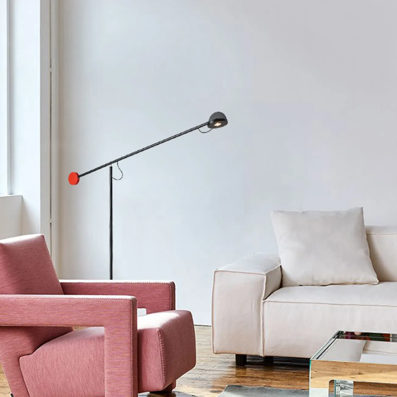 Торшер с дискообразным плафоном на подвижной штанге с красным наконечником DUKE